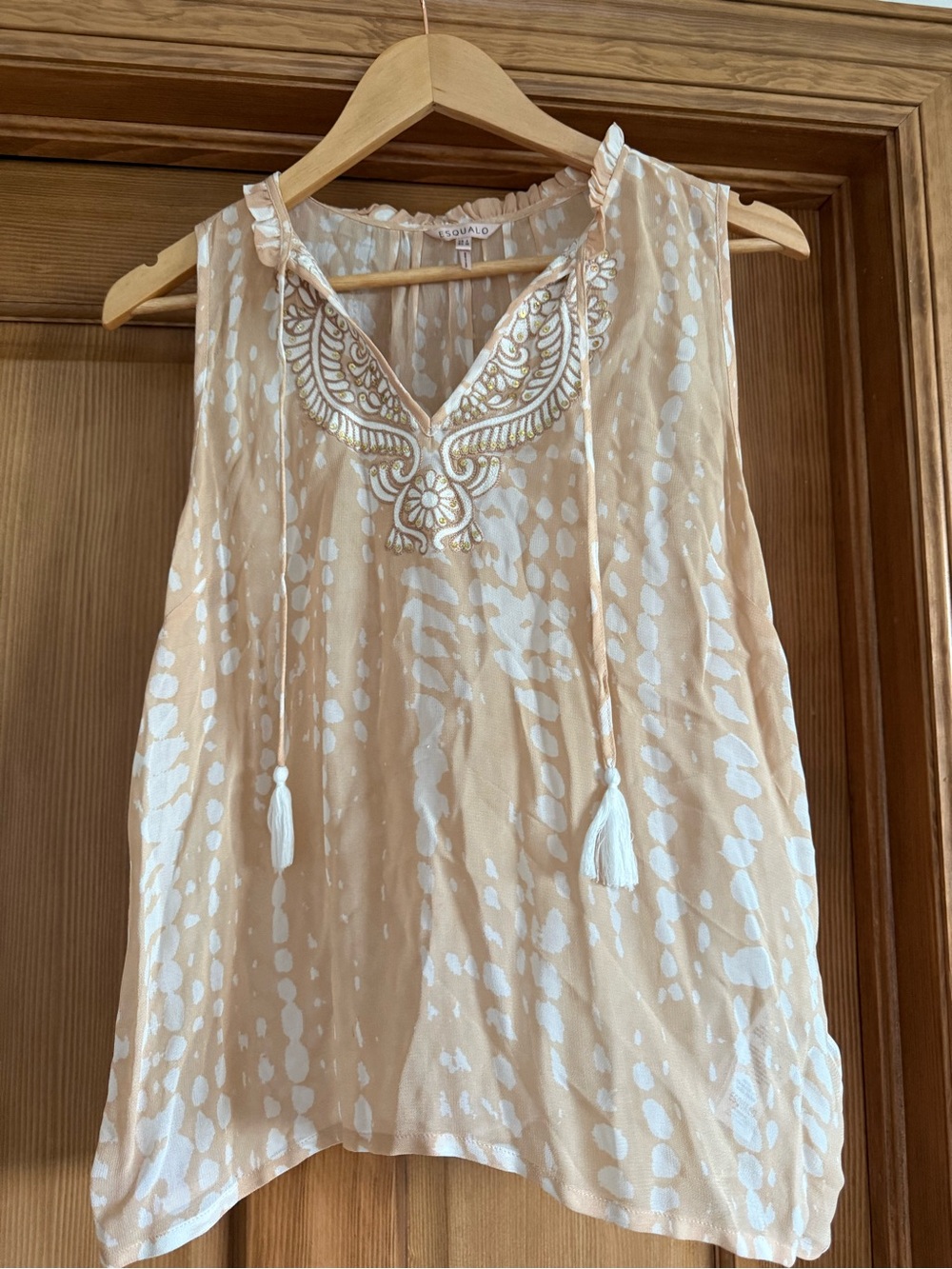 ESQUALO Beige and White Embroidered Sleeveless Top